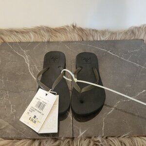 Reef  Girl's Escape Sandals